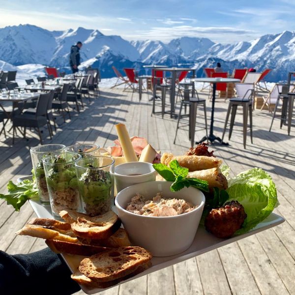 Vue terrasse sur les pistes | La Cabane Alpe d'Huez